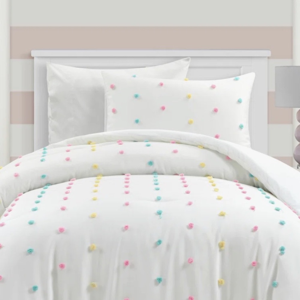 Twin size Cotton Pom Pom Comforter and Sham